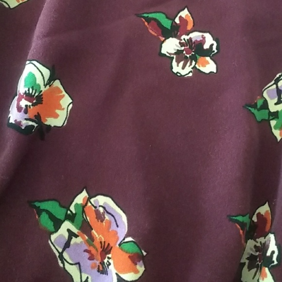 EUC Eight Sixty Floral Peplum Burgundy Collar Top - Picture 3 of 7